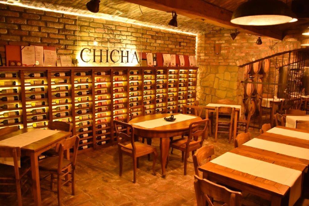 Garni Hotel Chicha - Winery Skrbic Belgrado Exterior foto